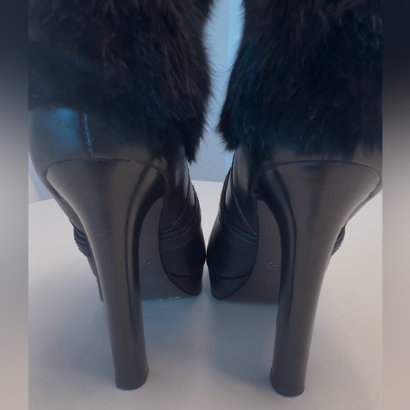 PERFECT, LIKE NEW, COACH, VINTAGE, ATHENA ANKLE BOOTIES IN SIZE 6 ½ 👢🐰 👜 - Picture 4 of 16